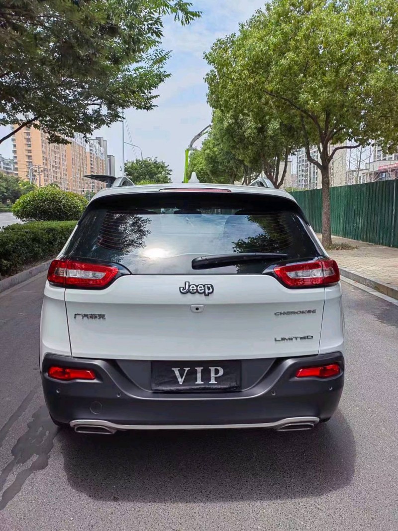淮北18年Jeep自由光5