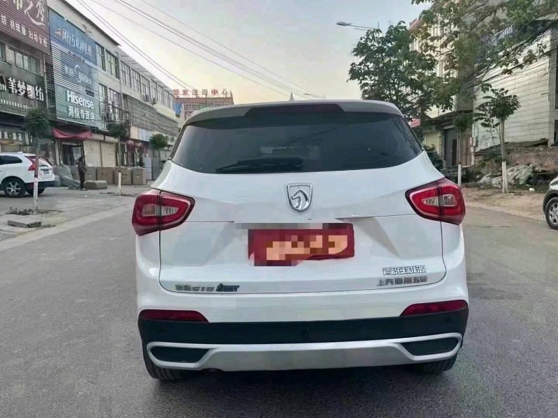 鶴壁18年寶駿5102