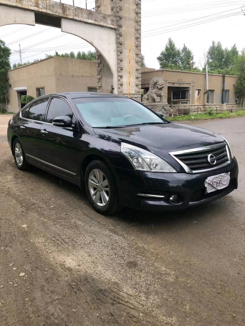 沈陽12年日產天籟3