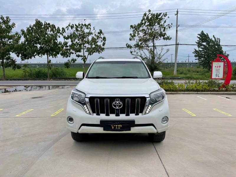 徐州17年丰田普拉多8