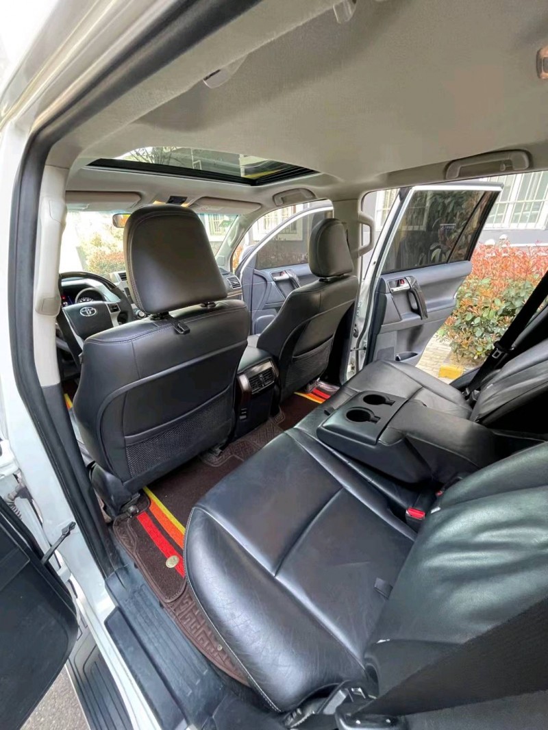 徐州17年丰田普拉多5