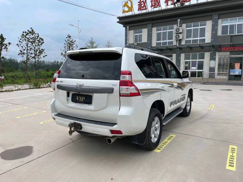 徐州17年丰田普拉多2