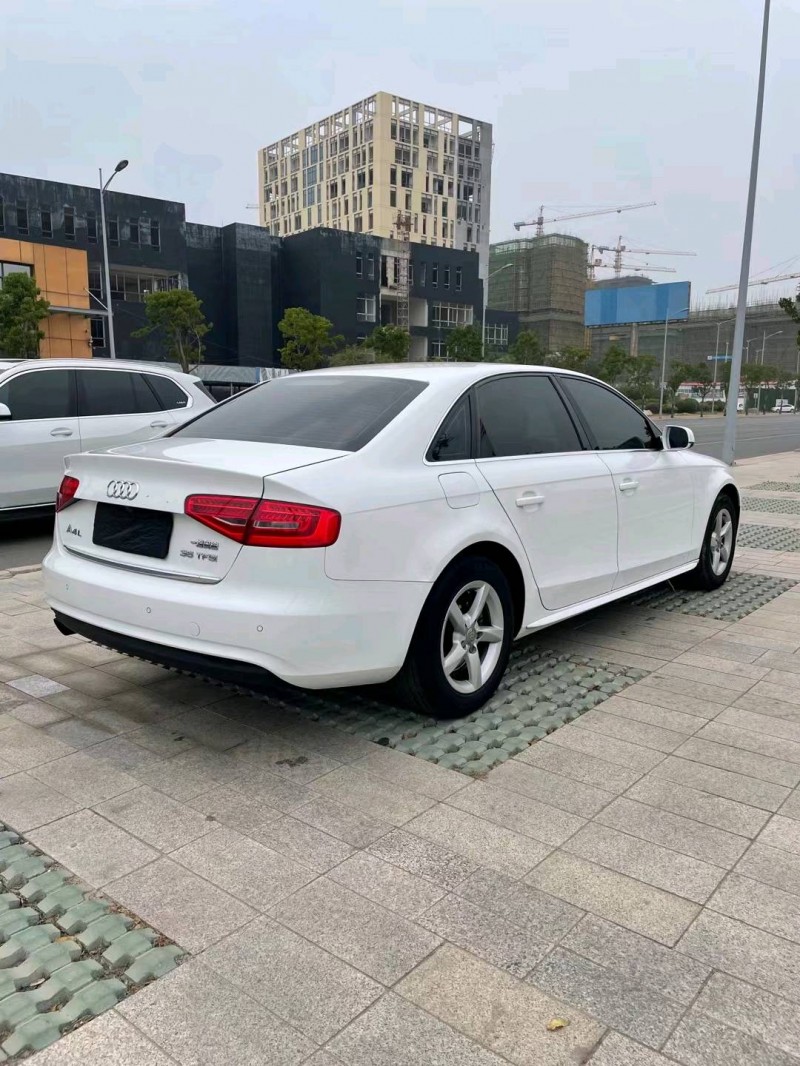 徐州14年奥迪A4L8