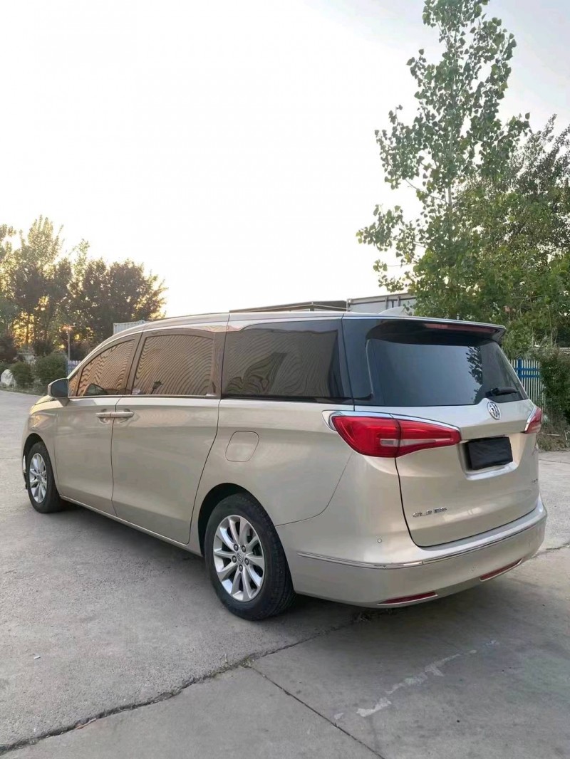 徐州19年别克GL82