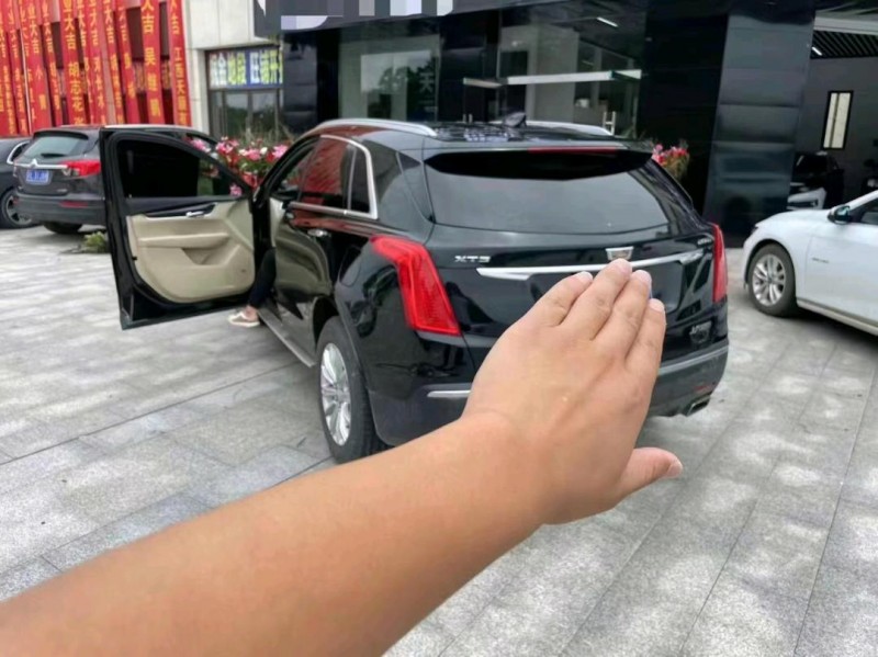 吉安17年凱迪拉克XT56