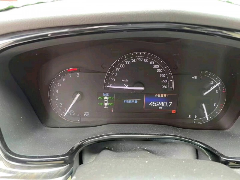 吉安17年凱迪拉克XT58
