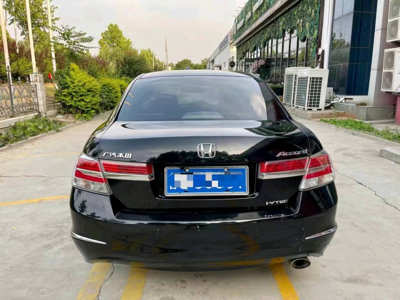 烟台13年本田雅阁2