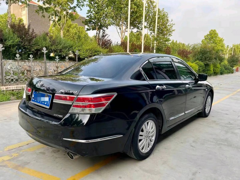 烟台13年本田雅阁7