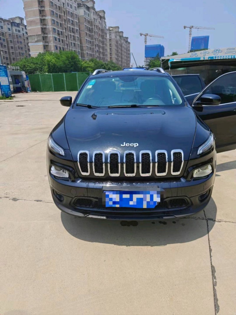 淮北16年Jeep自由光1