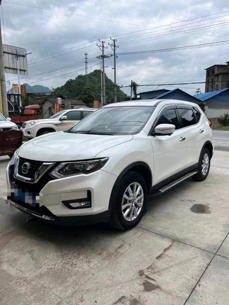 岳陽20年日產奇駿3
