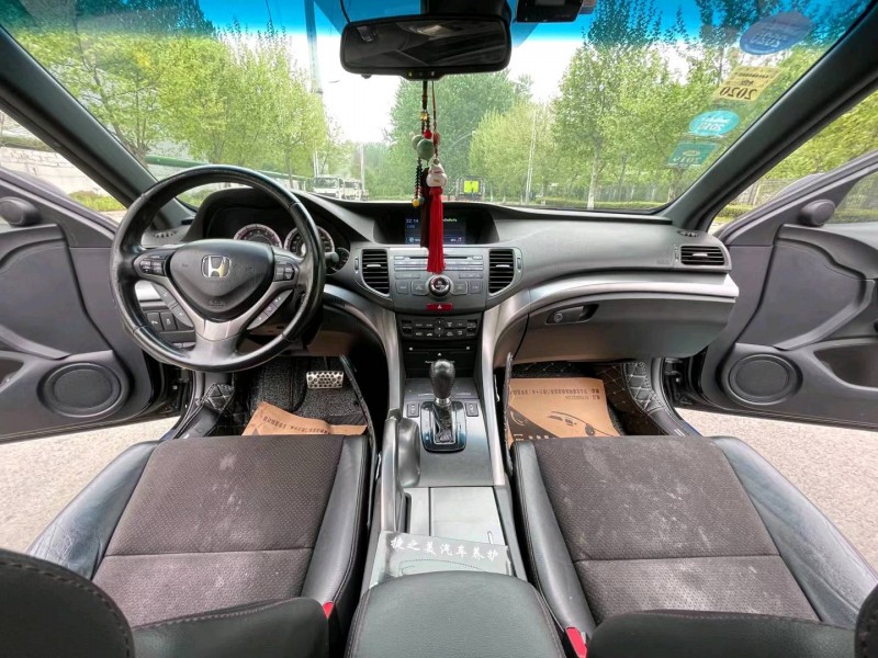 徐州13年本田思铂睿5