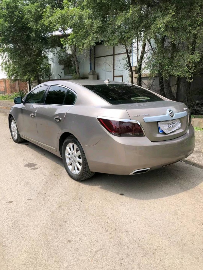 沈阳10年别克君越5