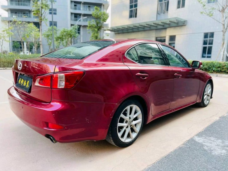 东莞12年雷克萨斯IS7