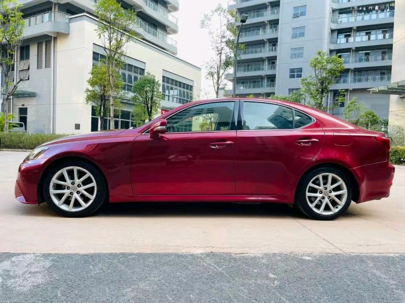 东莞12年雷克萨斯IS8