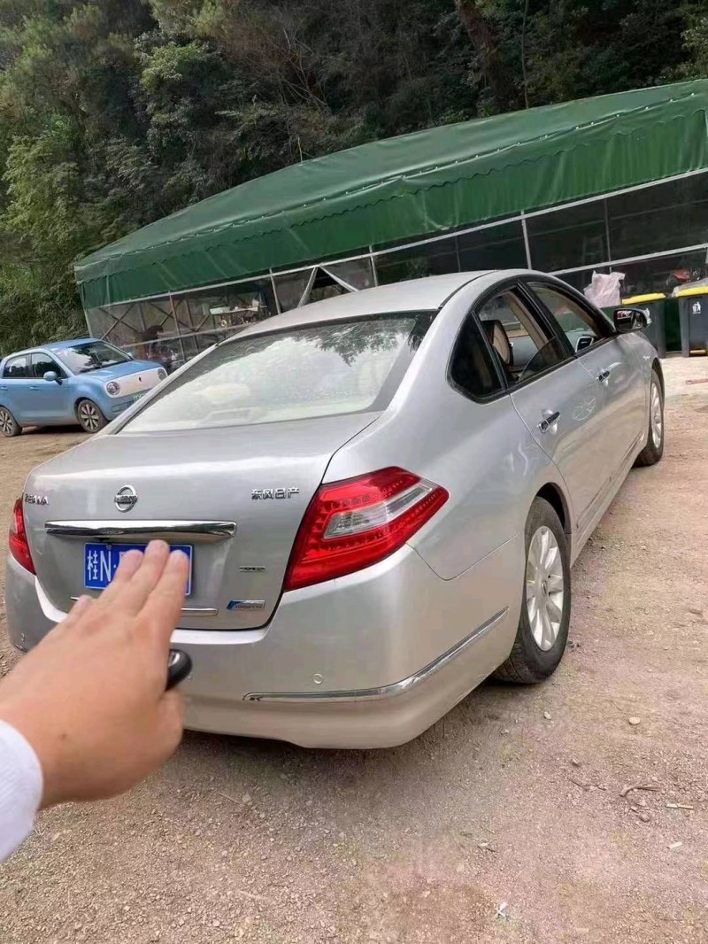 防城港10年日產天籟9