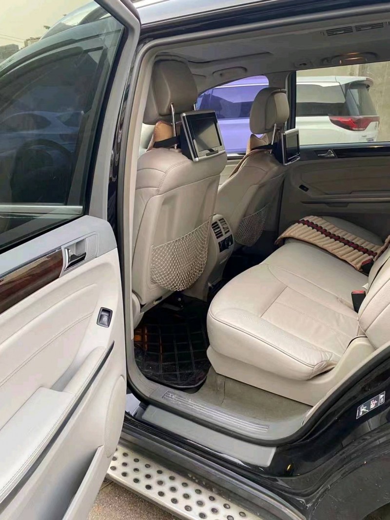 烟台11年奔驰GL8