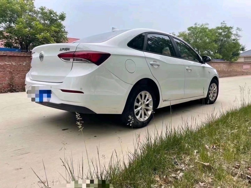 烟台18年别克英朗3