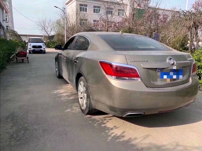 烟台11年别克君越2