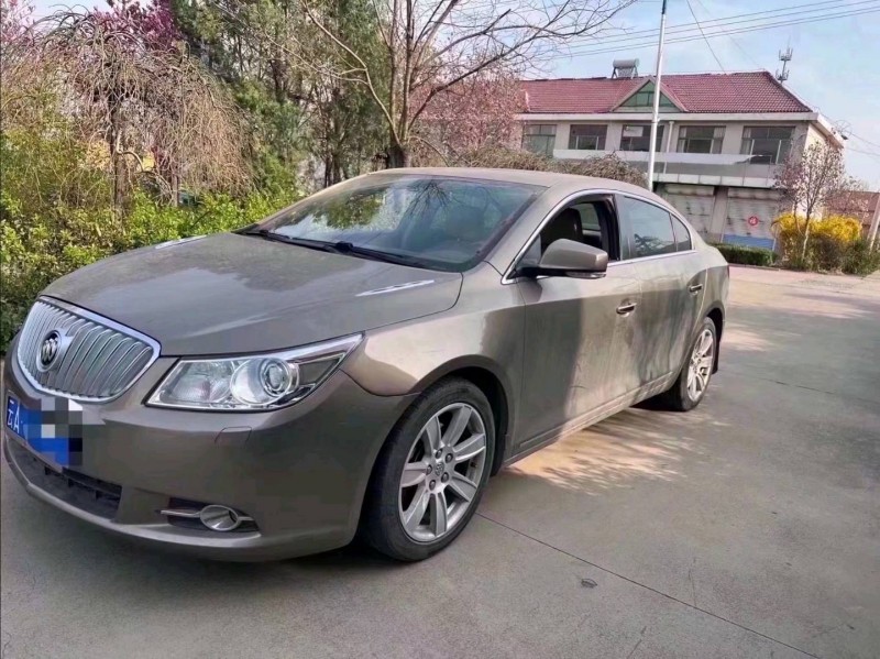 烟台11年别克君越6