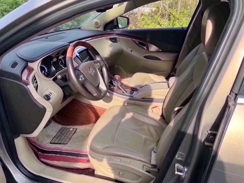 烟台11年别克君越8