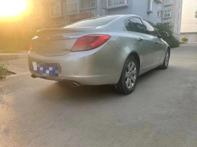 烟台11年别克君威8