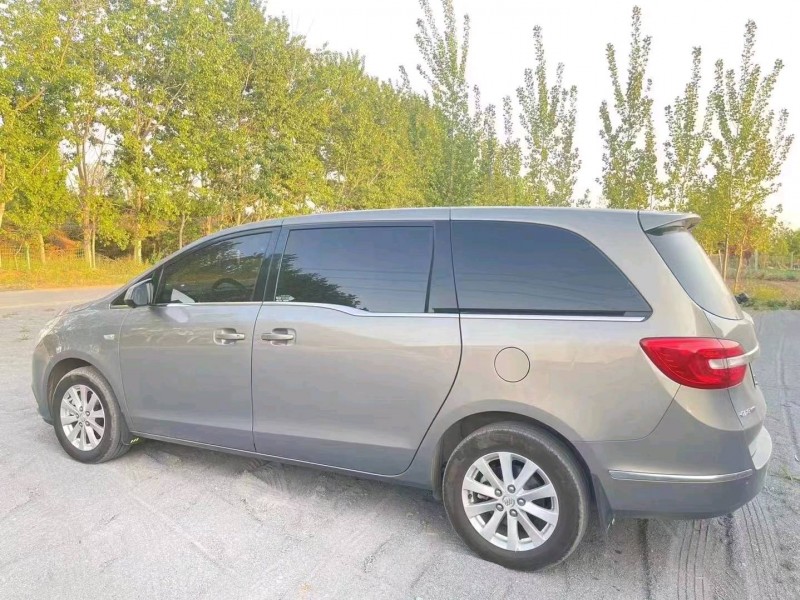 青岛20年别克GL82