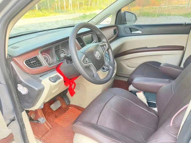 青岛20年别克GL81