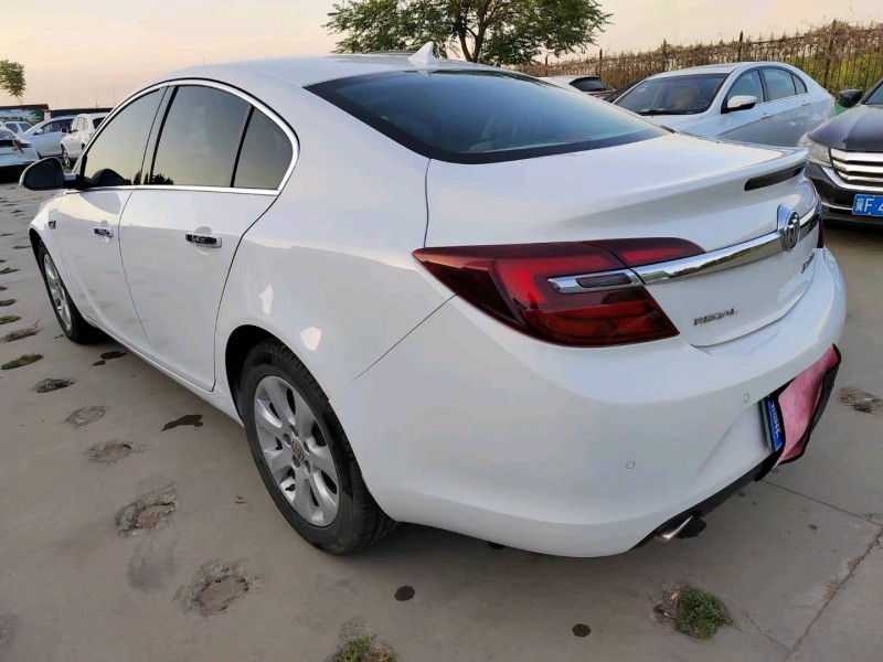 邢台14年别克君威8