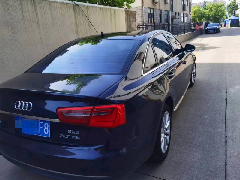 南通14年奧迪A6L8