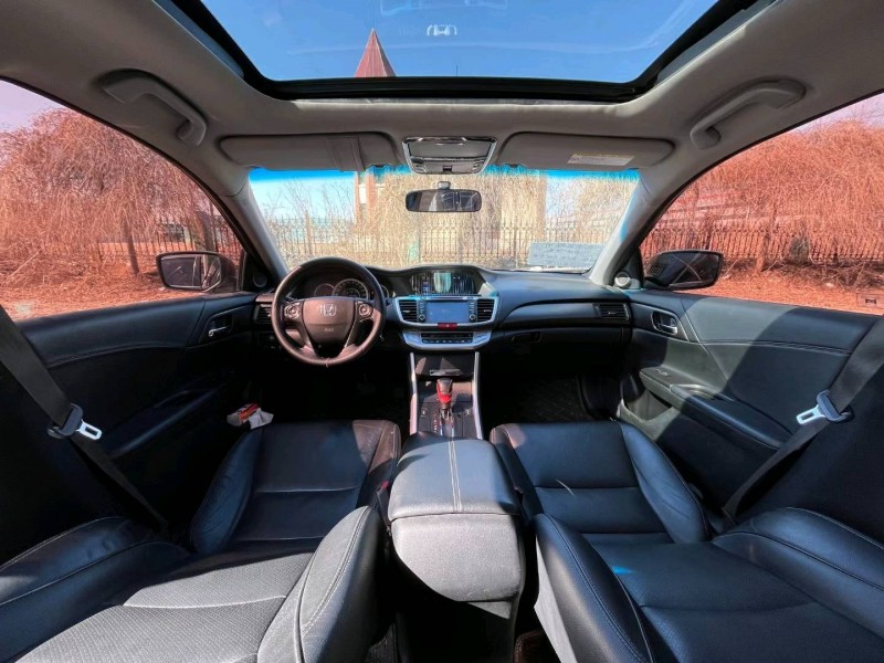 沈阳14年本田雅阁2