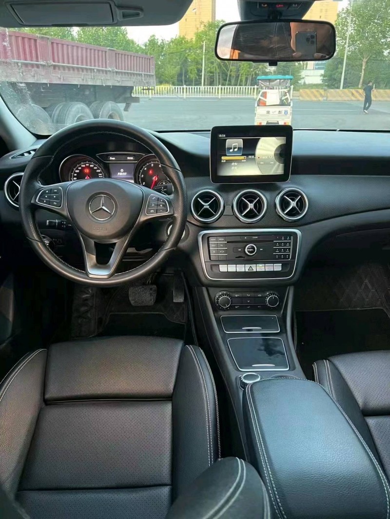 烟台17年奔驰GLC2