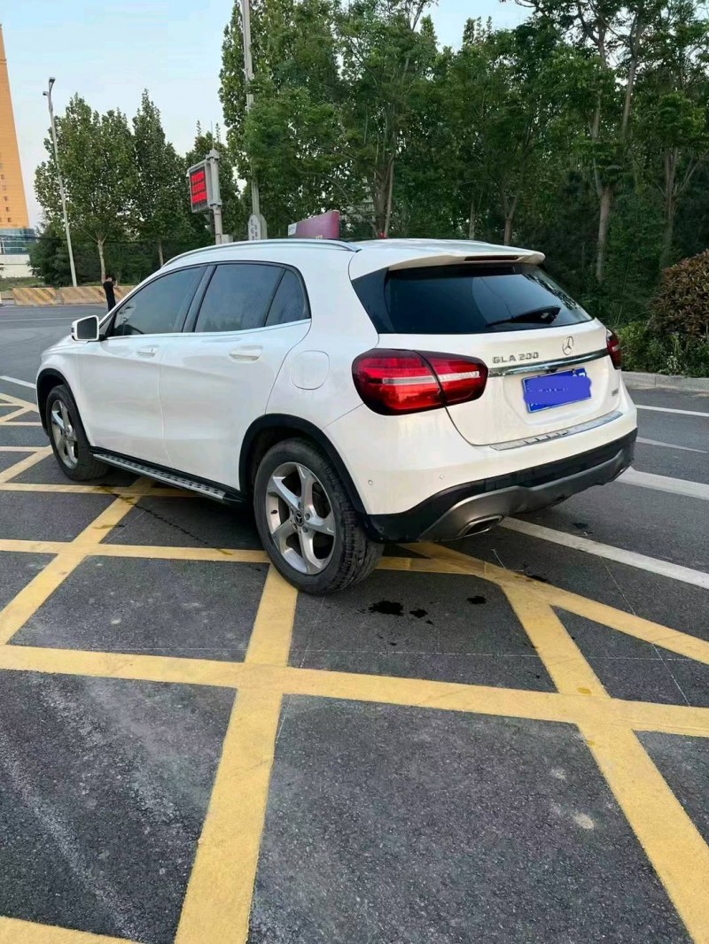 烟台17年奔驰GLA5