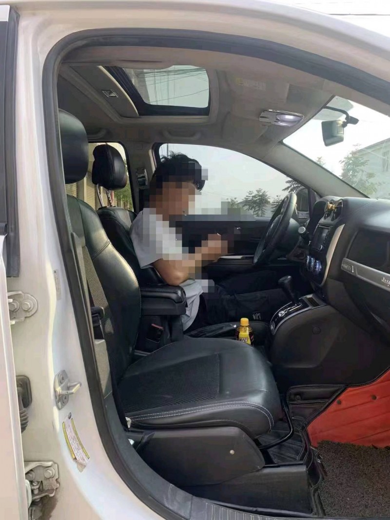 綿陽15年Jeep指南者3