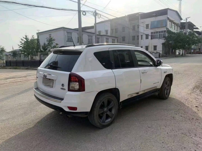 綿陽15年Jeep指南者7