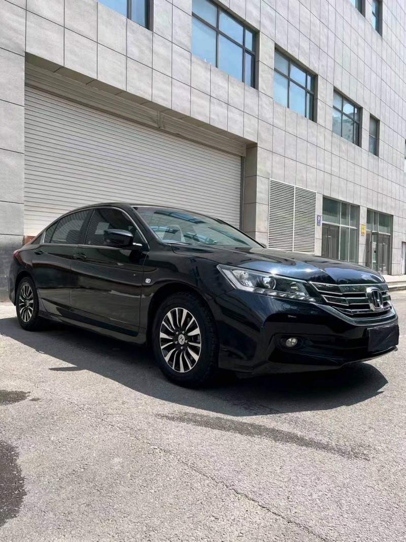 沈阳16年本田雅阁3