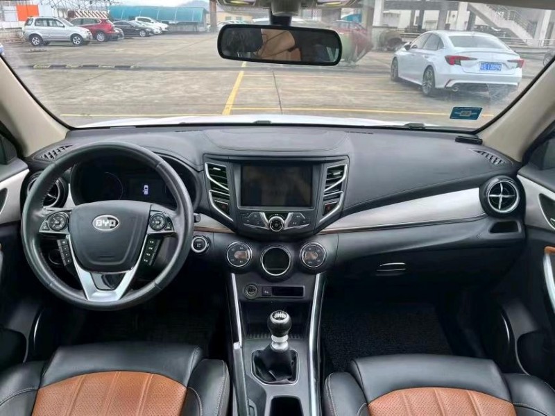 东莞16年比亚迪宋5