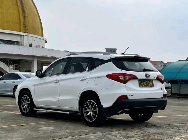 东莞16年比亚迪宋8