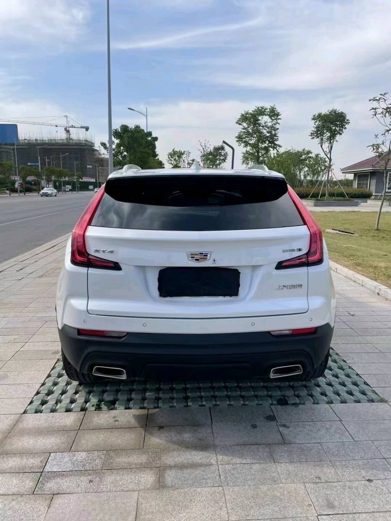 徐州20年凱迪拉克XT49