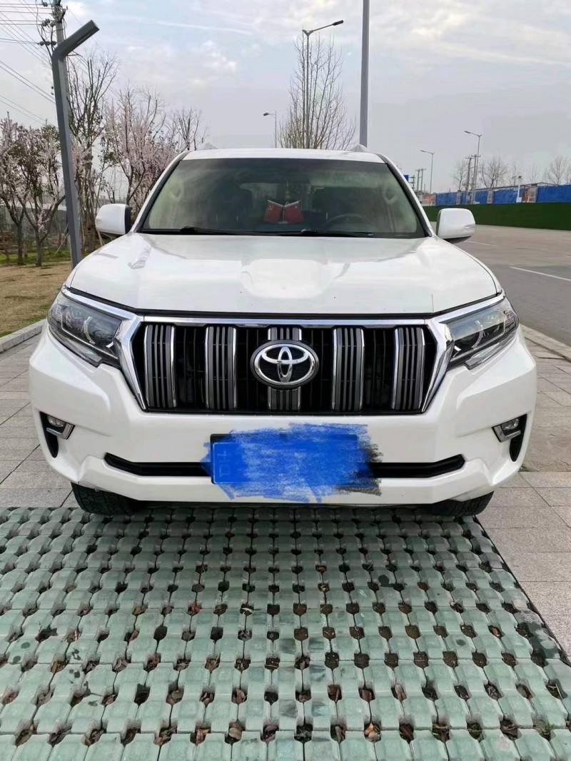 徐州19年丰田普拉多8