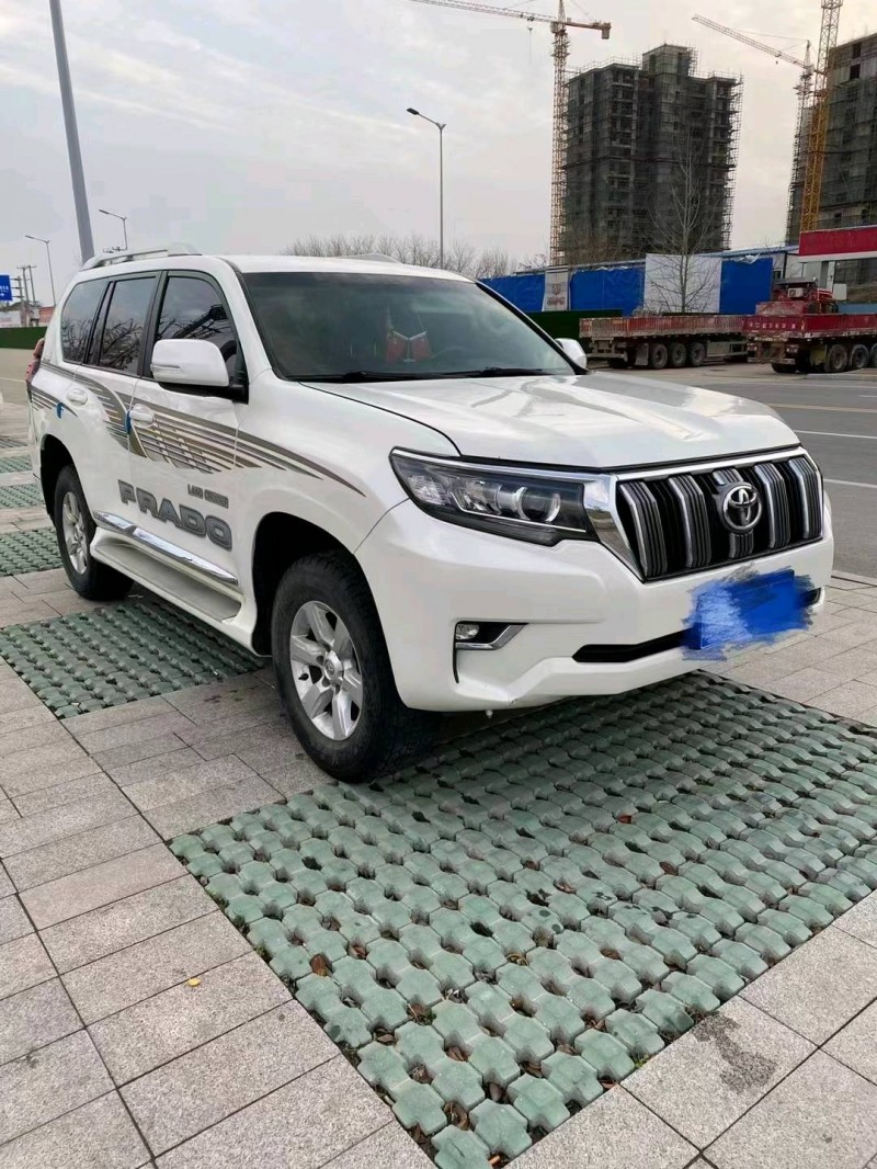 徐州19年丰田普拉多7