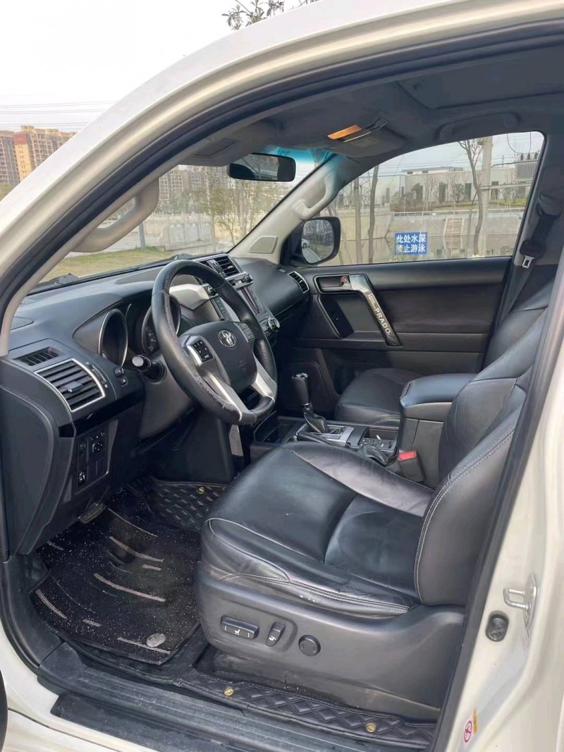 徐州17年丰田普拉多7