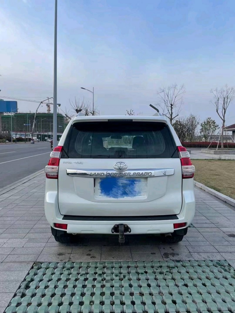 徐州17年丰田普拉多9