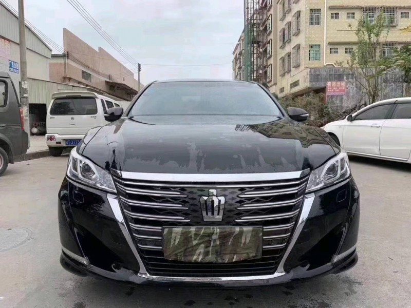 吉安15年豐田皇冠1