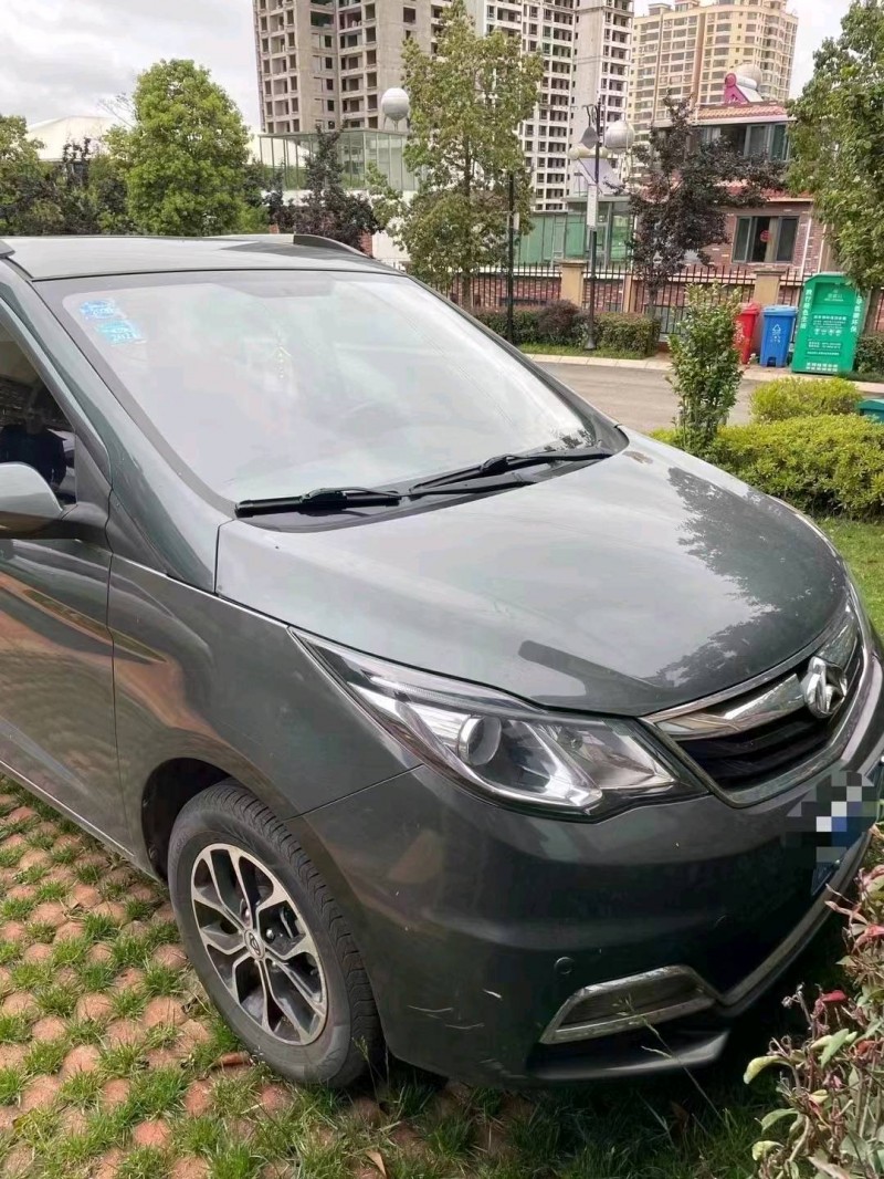曲靖17年長安汽車歐尚1