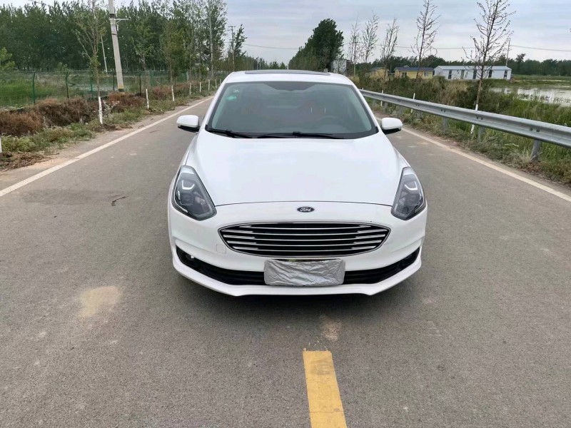 徐州19年福特福睿斯1