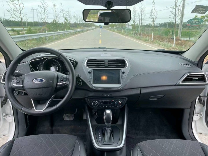 徐州19年福特福睿斯7