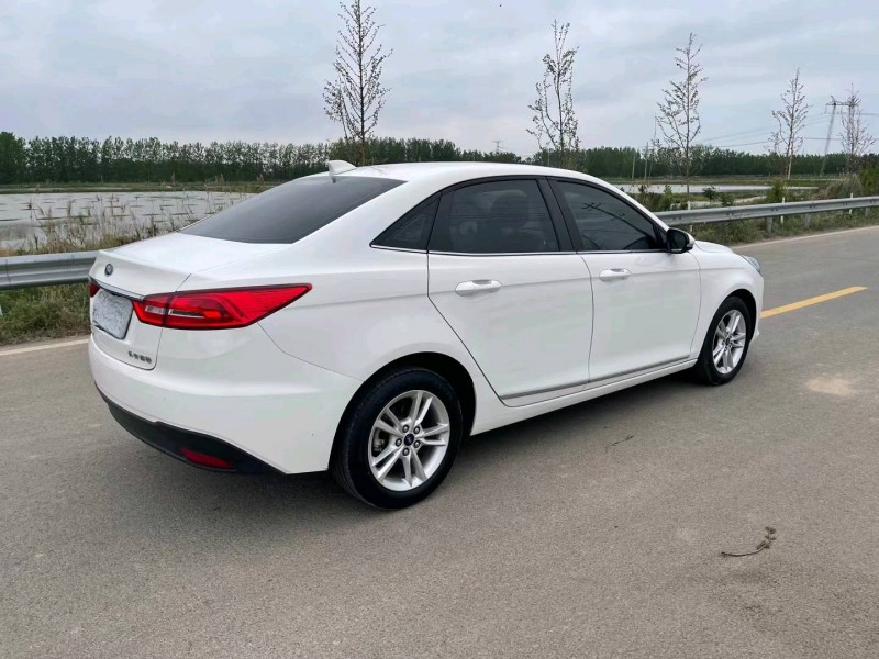 徐州19年福特福睿斯8