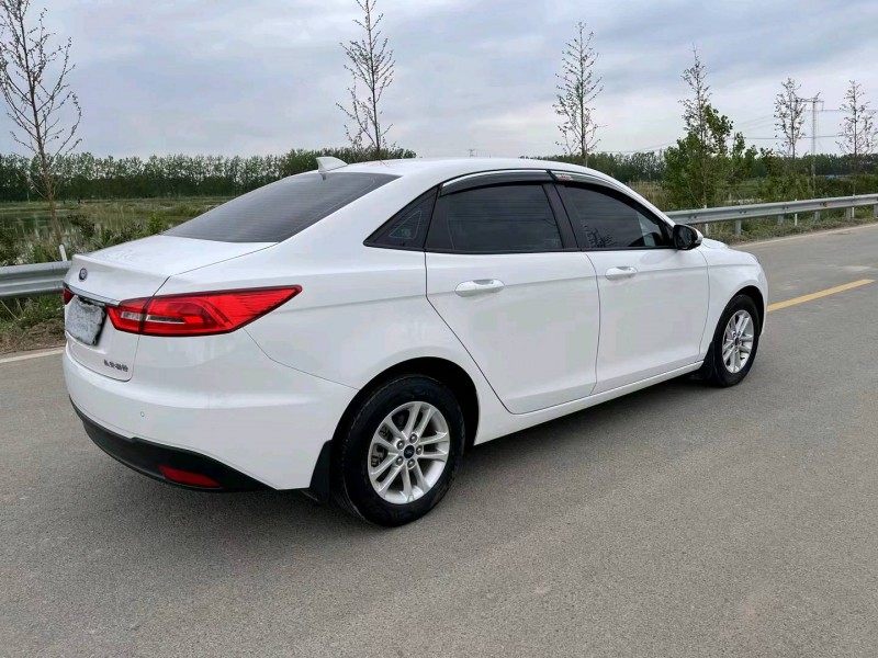 徐州20年福特福睿斯8