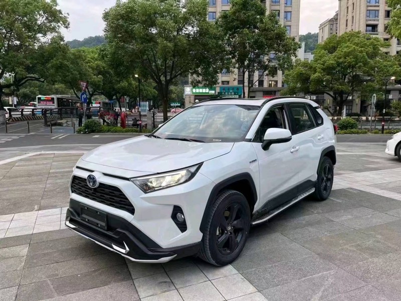 湖州22年豐田RAV4榮放2