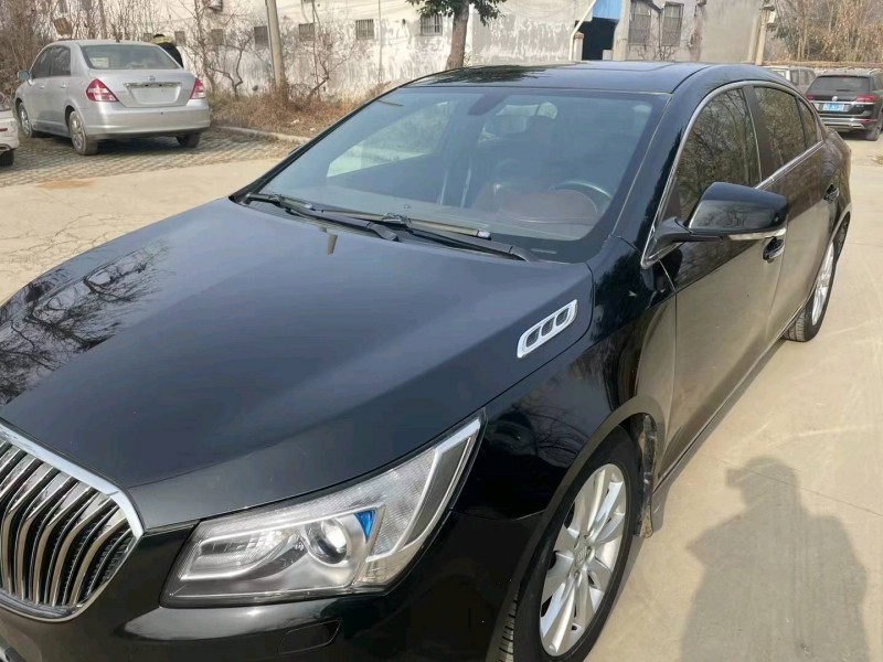 青岛15年别克君越2